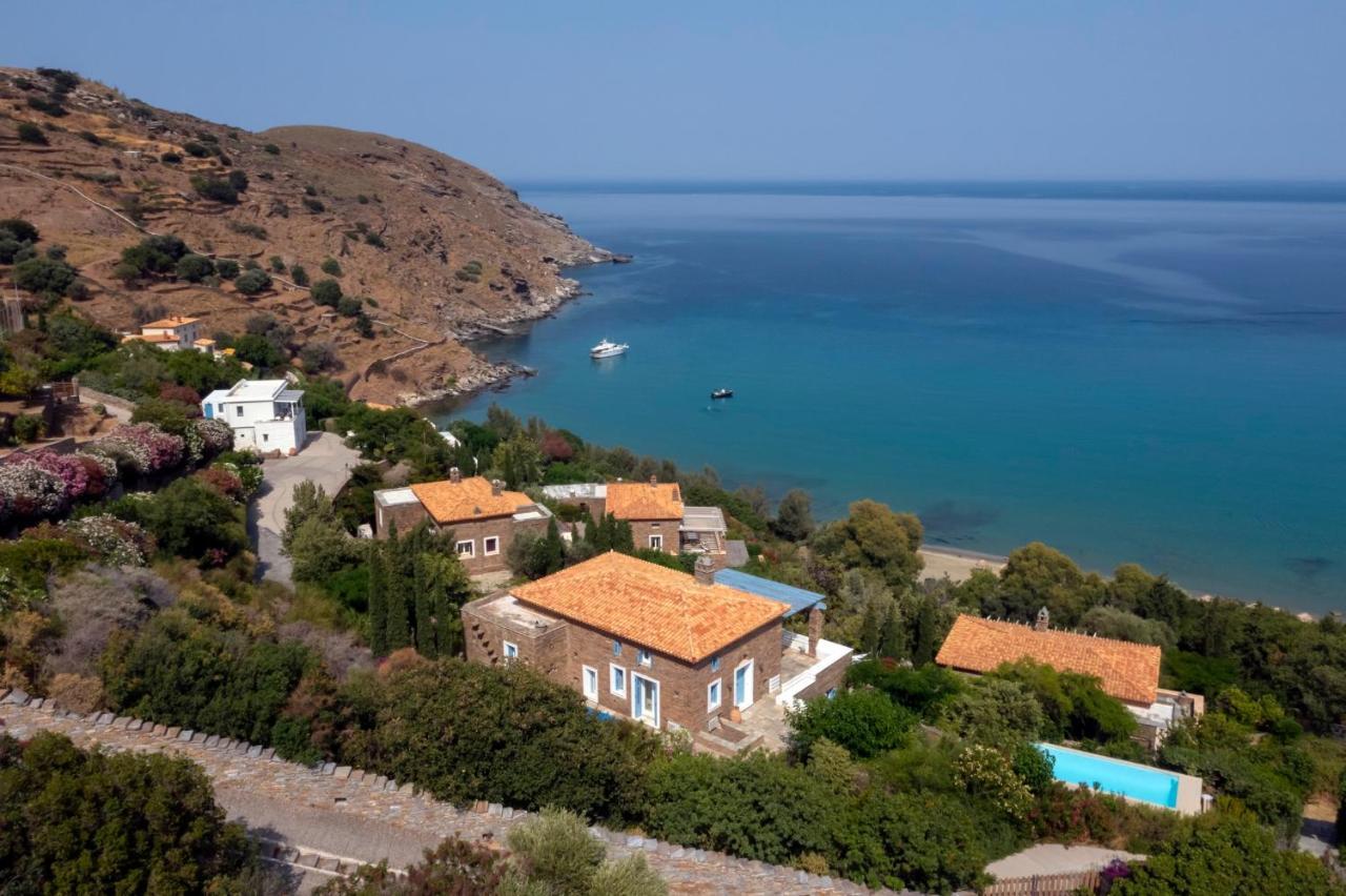 Luxury Villa By The Beach Stenies Экстерьер фото