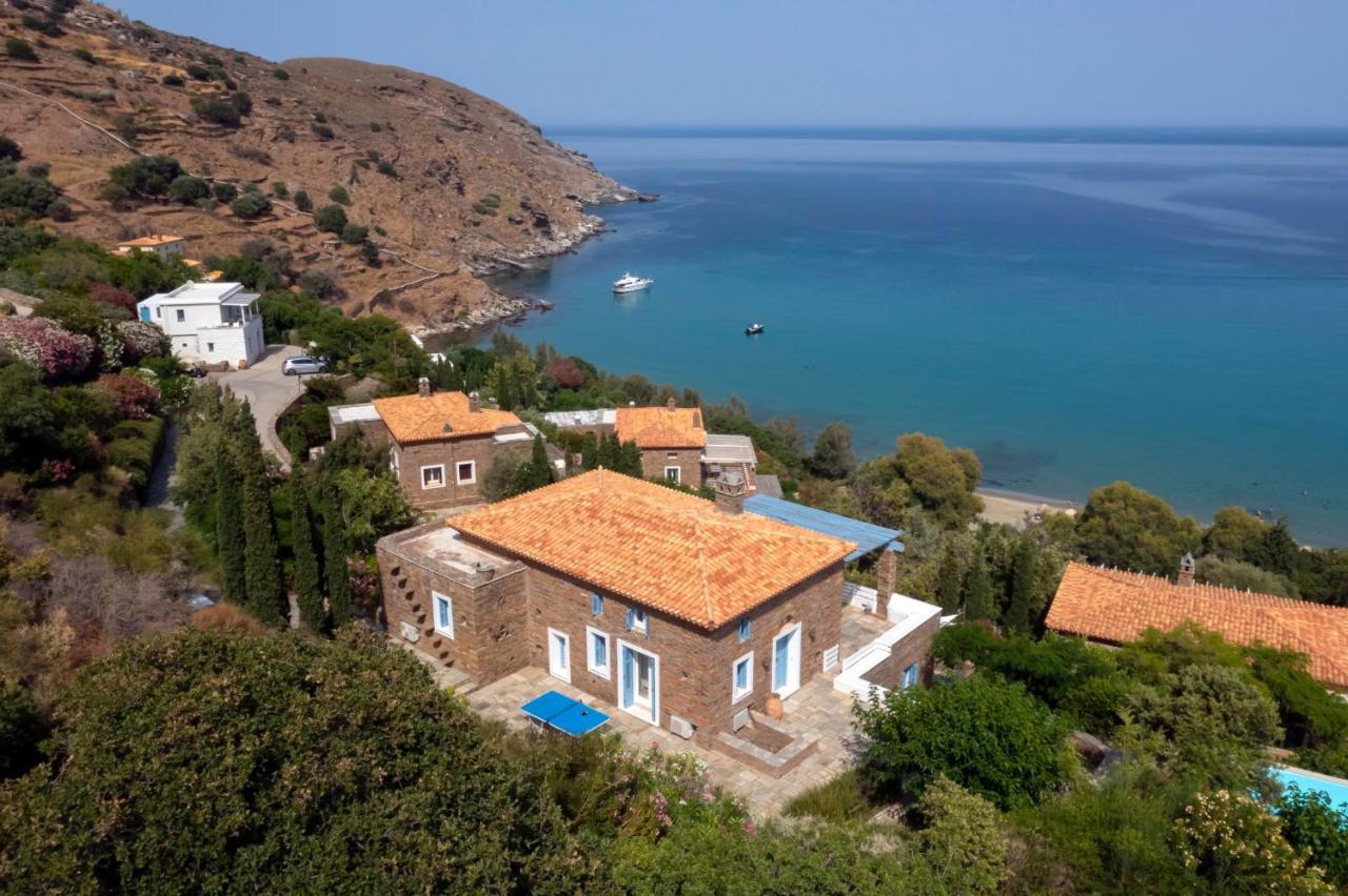 Luxury Villa By The Beach Stenies Экстерьер фото