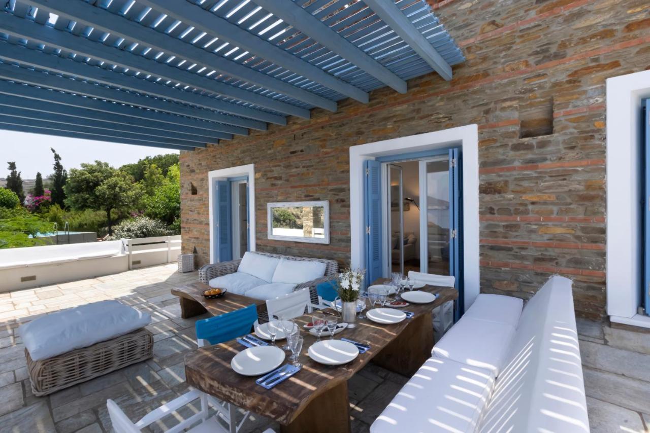 Luxury Villa By The Beach Stenies Экстерьер фото