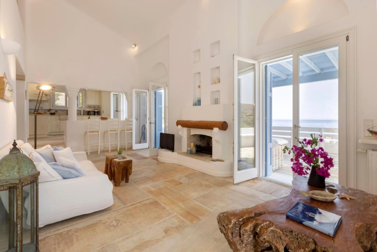 Luxury Villa By The Beach Stenies Экстерьер фото